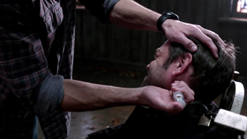 Sam injects Crowley.